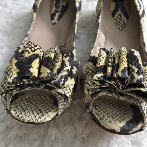 BLOCH Snake Print Open Toe Flats Size 6 1/2 - Picture 4 of 9